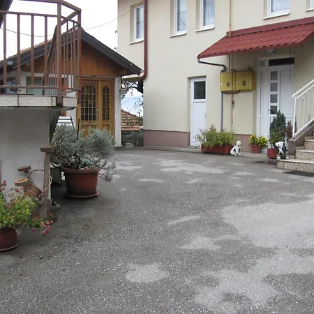 Safir - Free Parking Feriehus Sarajevo