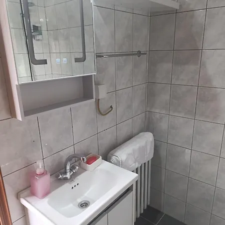 Safir - Free Parking *