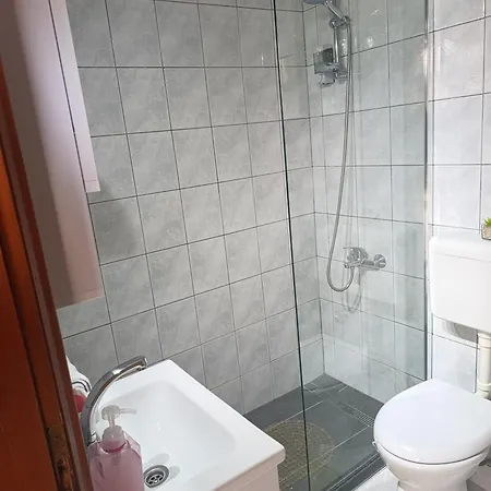 Safir - Free Parking