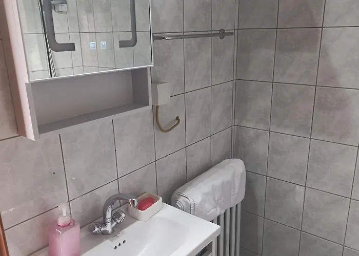 Safir - Free Parking *