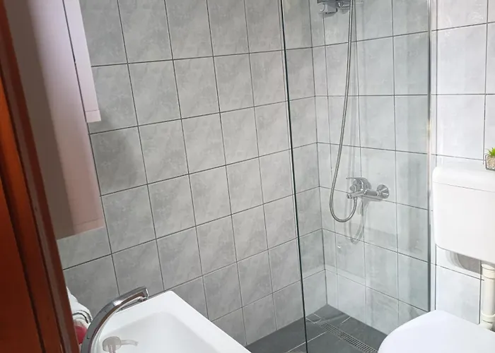 Safir - Free Parking