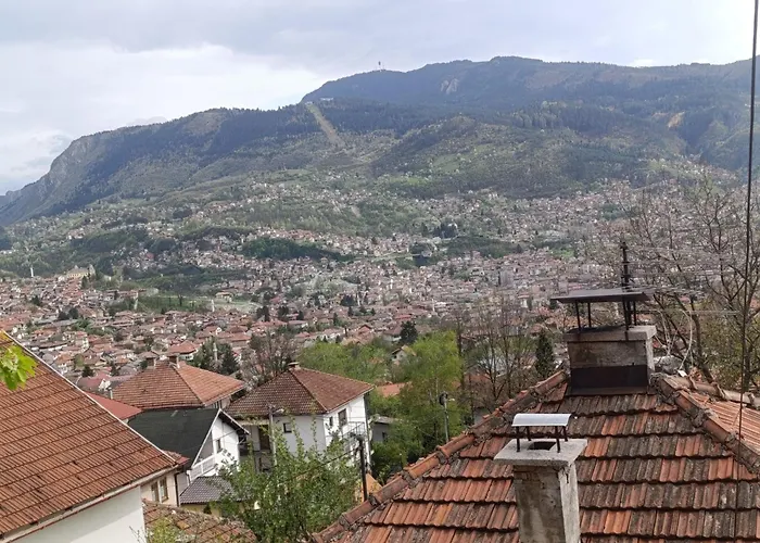 Safir - Free Parking Holiday home *